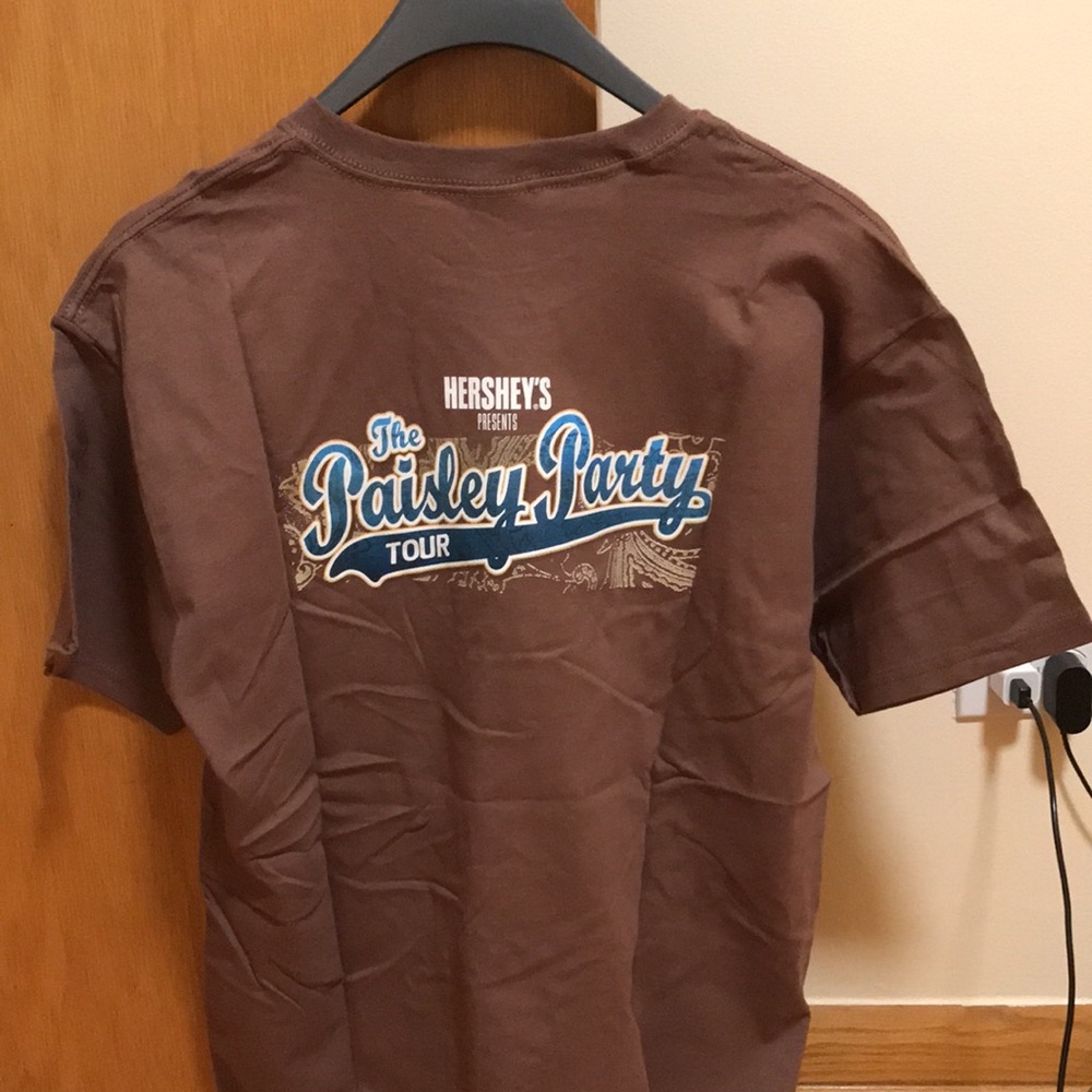 NWOT Brad Paisley Country Music Star with Electric Guitar T-shirt 🔥 - Picture 5 of 5
